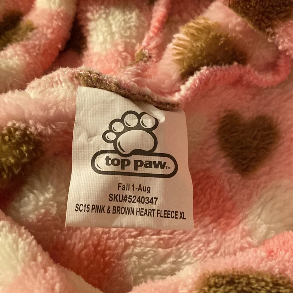 Top‎ Paw Heart Fleece